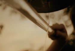 Bending Water, Electro-statically